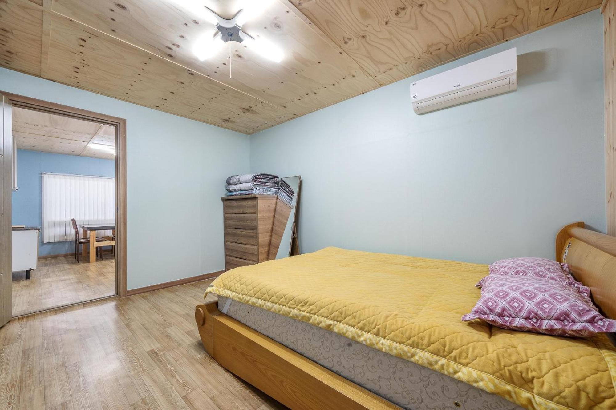 Goseong Jjun Camping Pension Косон Номер фото