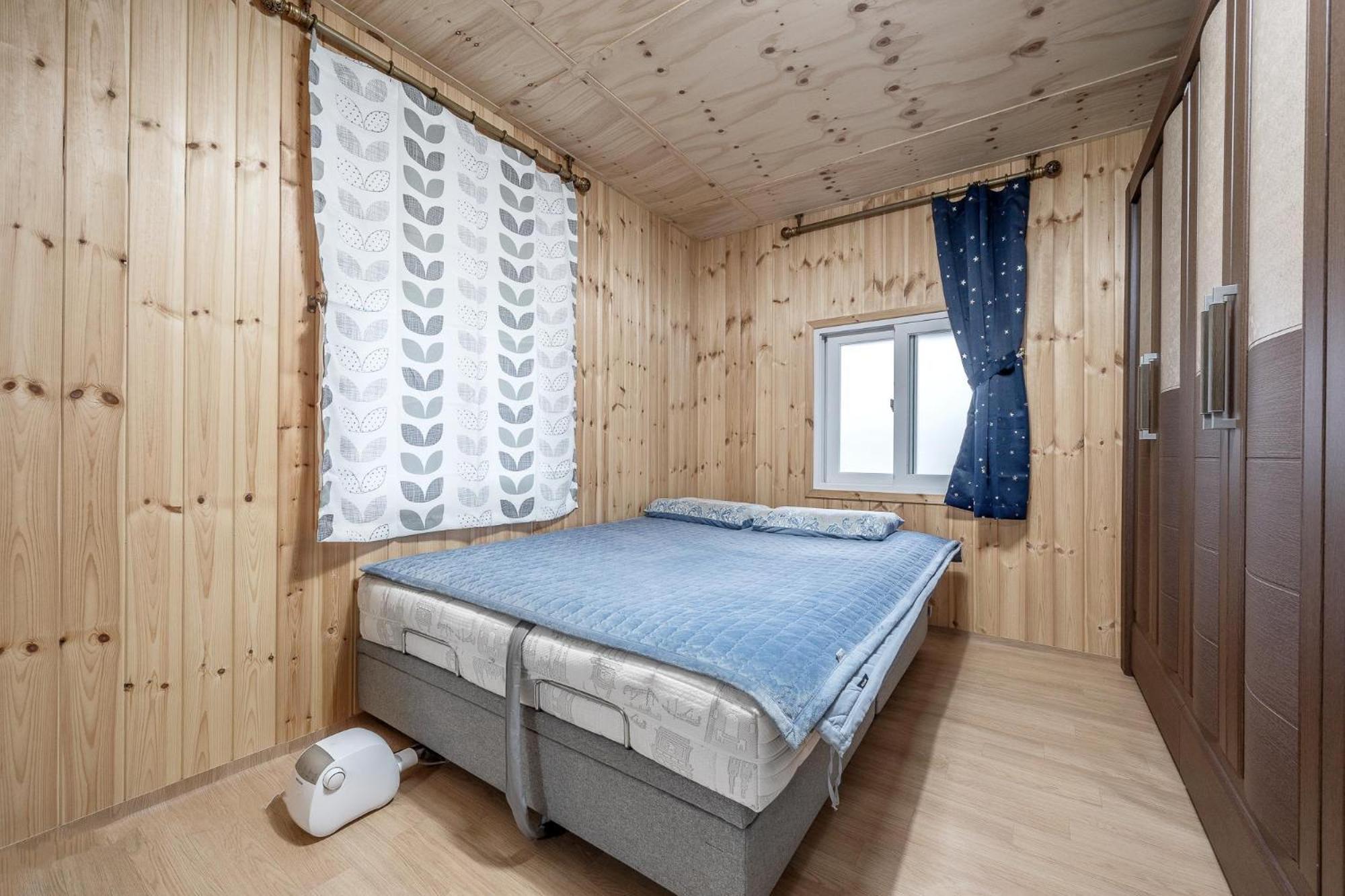 Goseong Jjun Camping Pension Косон Номер фото