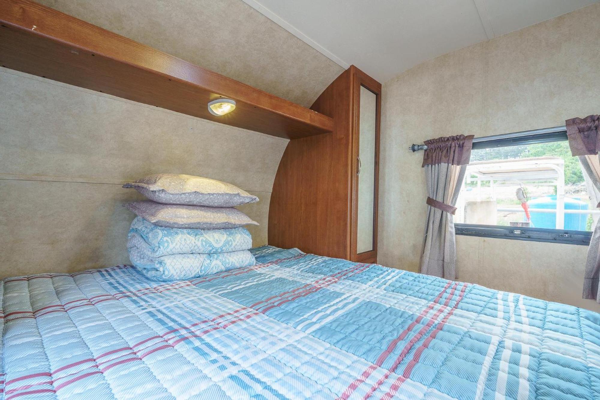 Goseong Jjun Camping Pension Косон Номер фото